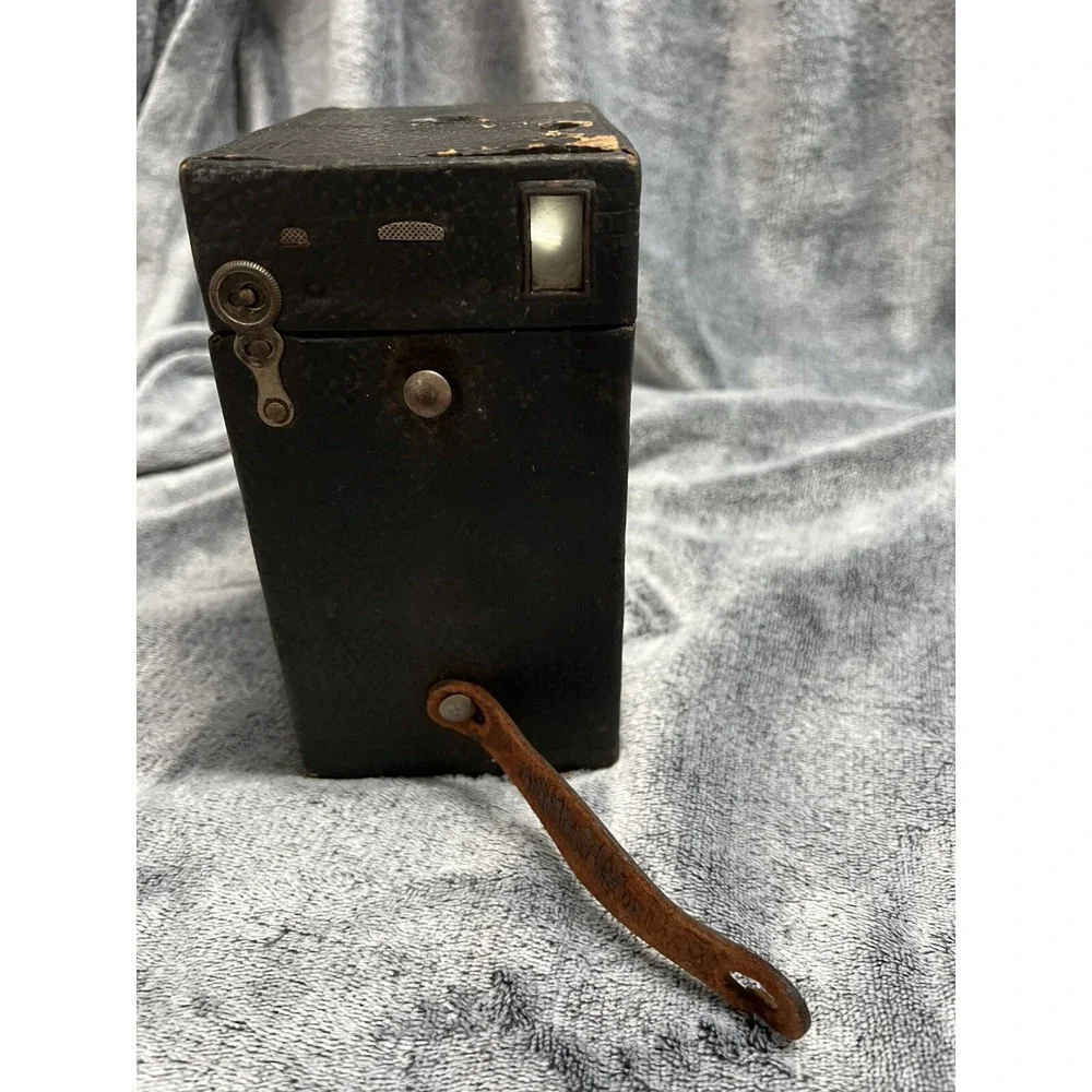 1916 vintage kodak brownie box camera Model B
